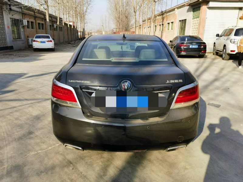 保定10年别克君越3