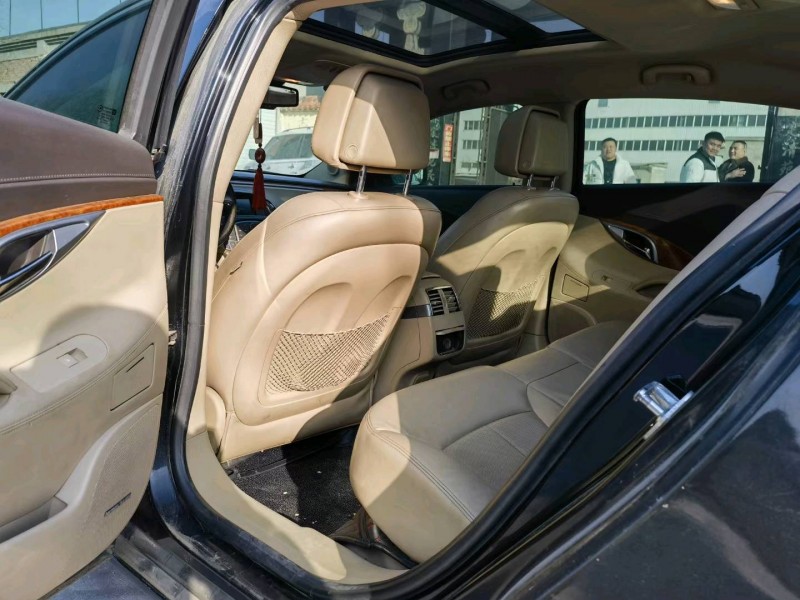 保定10年别克君越6