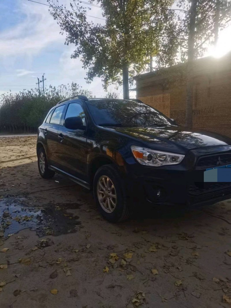 保定14年三菱劲炫3