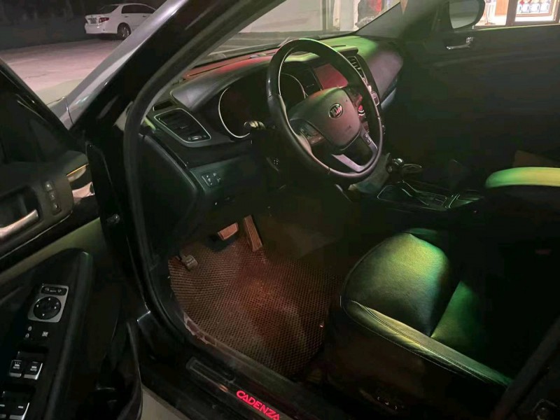 邯郸14年起亚凯尊9