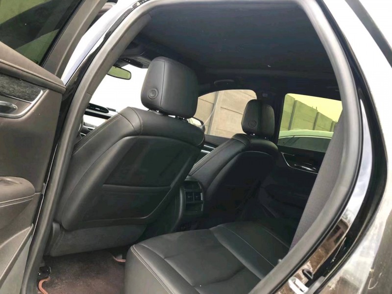 邯郸20年凯迪拉克XT56