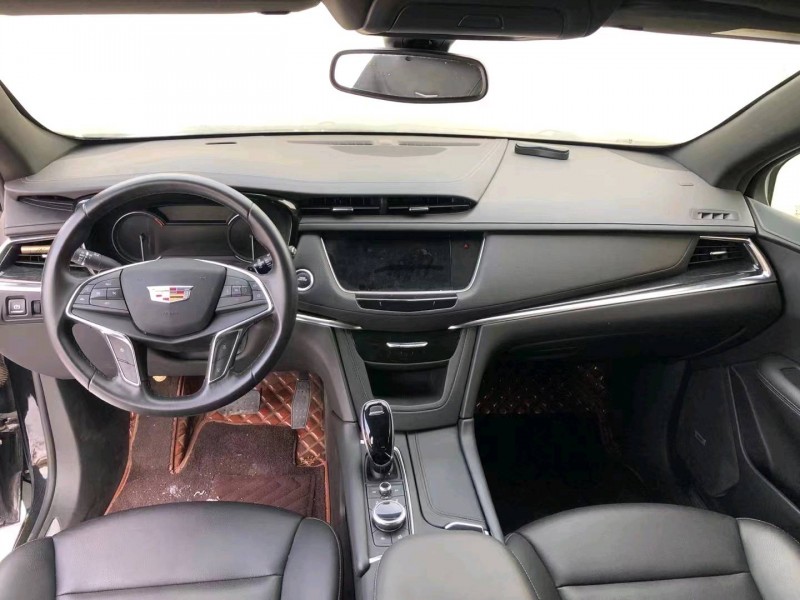 邯郸20年凯迪拉克XT58