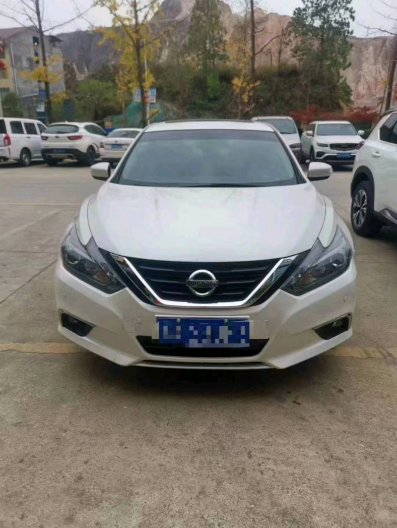 邯郸18年日产天籁1