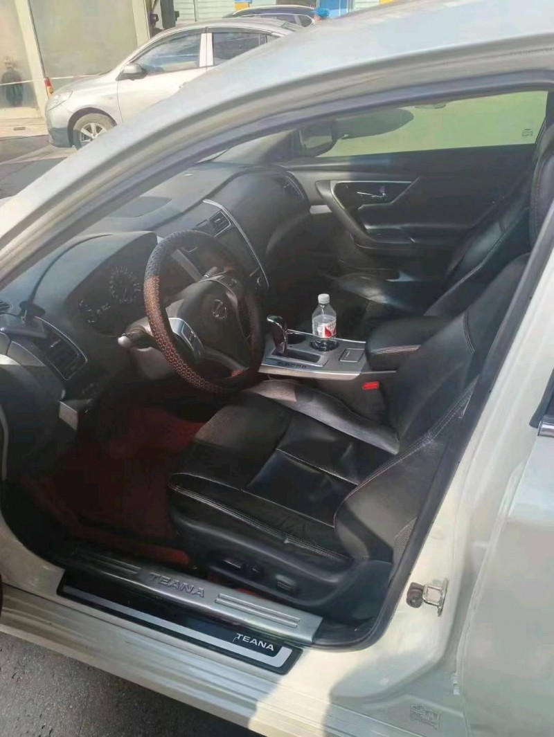 邯郸18年日产天籁3