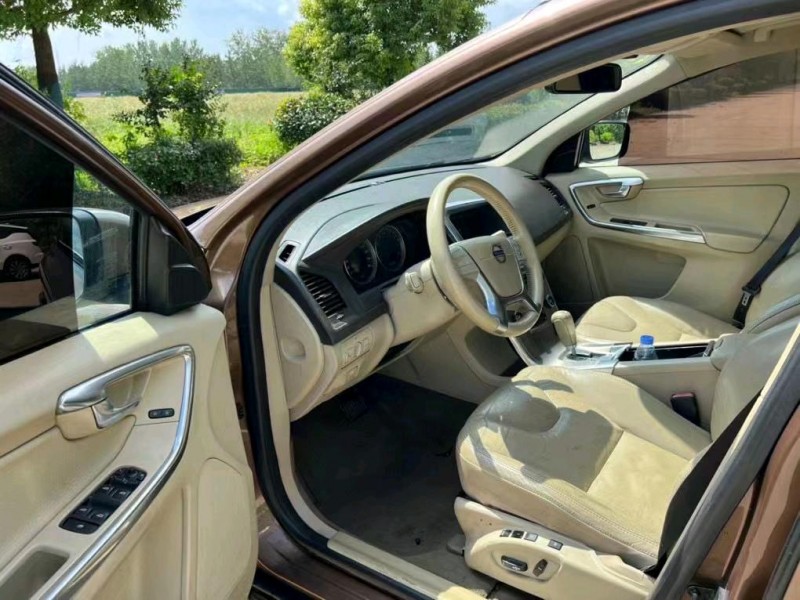 邢台12年沃尔沃XC604