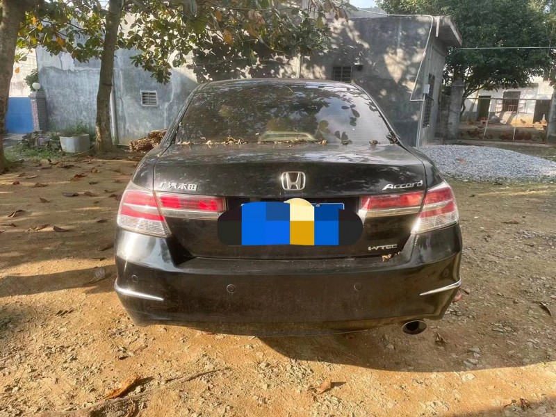 邢台13年本田雅阁1