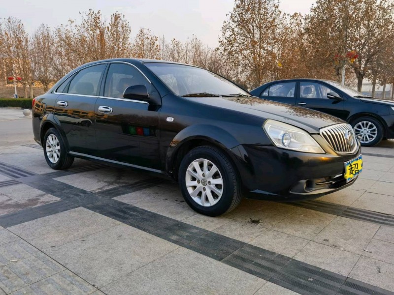 聊城13年别克凯越3