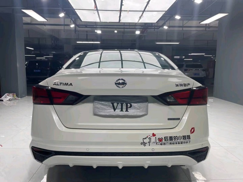 成都19年日产天籁8