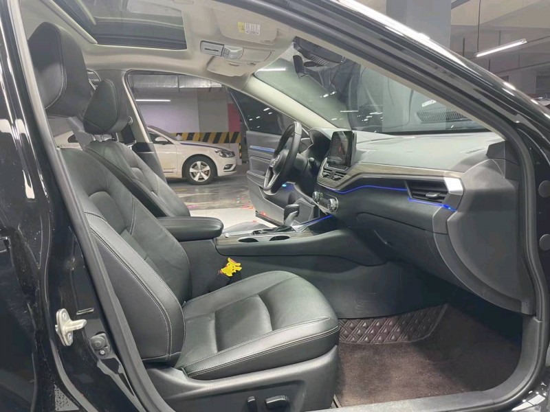 成都21年日产天籁6