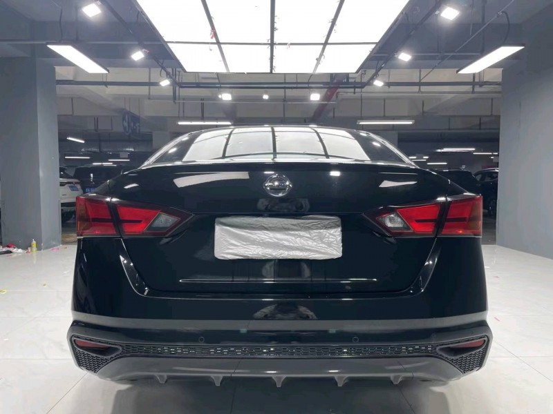 成都21年日产天籁8