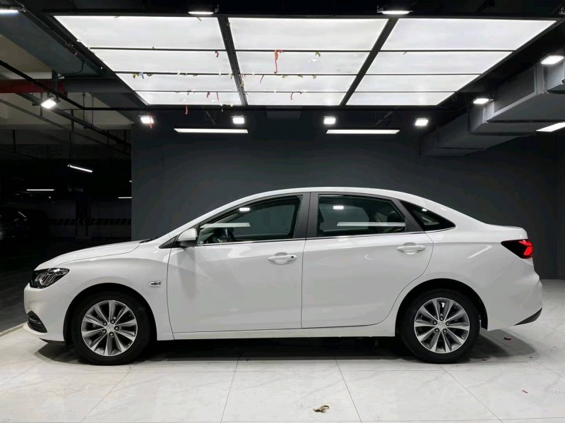 成都21年雪佛兰科鲁泽7