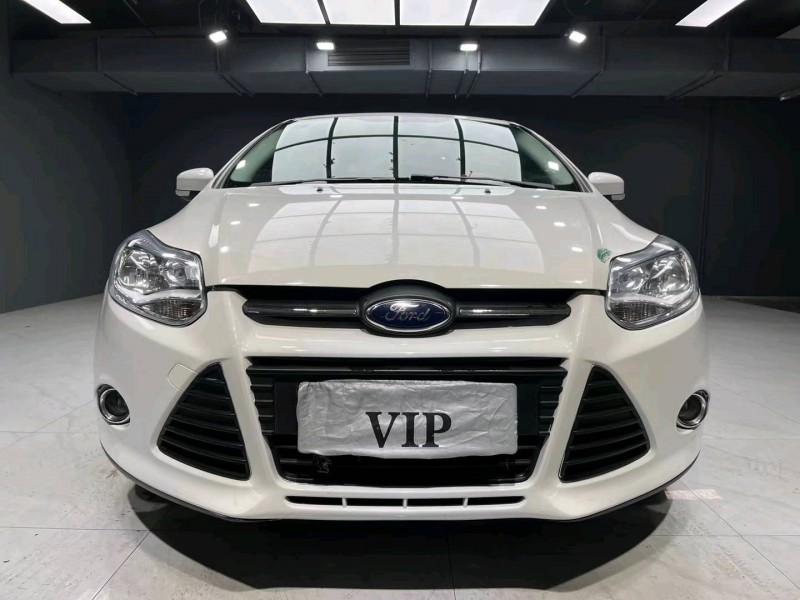 成都15年福特福克斯1