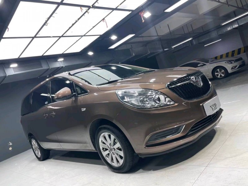 成都19年别克GL82