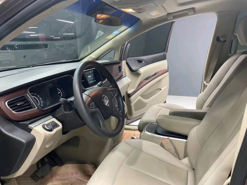 成都19年别克GL84