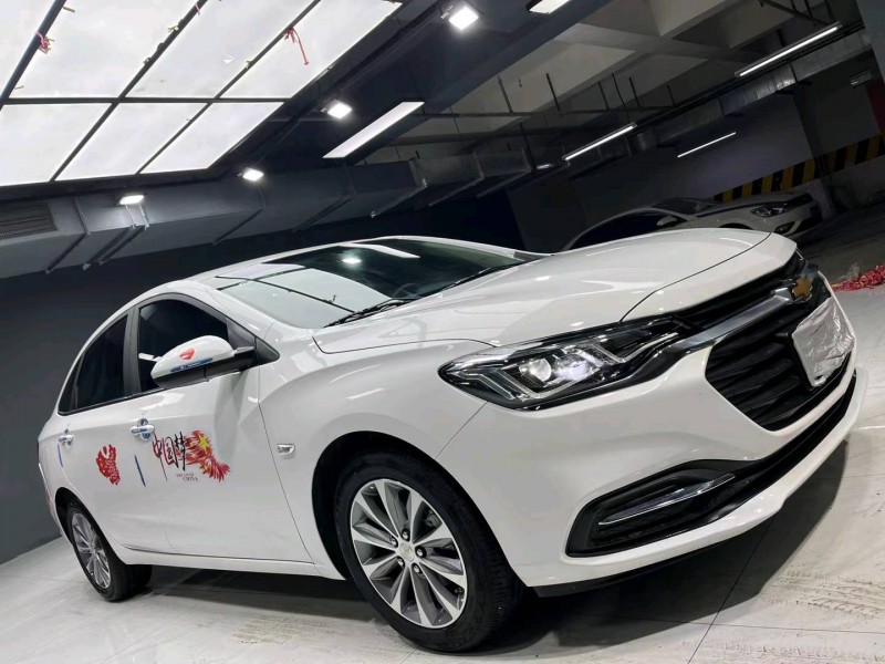 成都22年雪佛兰科鲁泽7