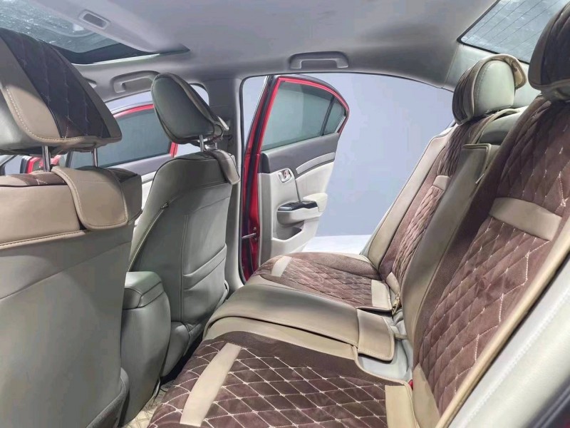 成都11年本田思域5