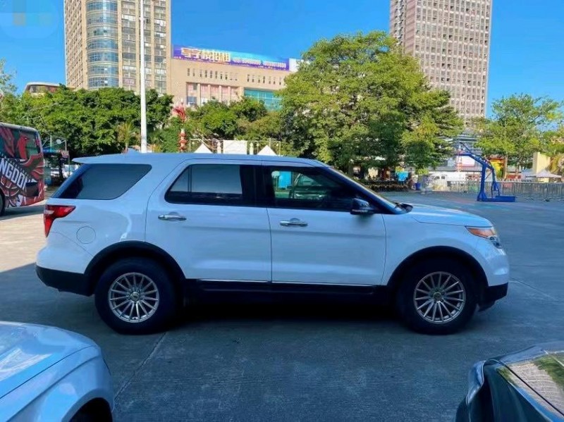 东莞15年福特探界者3