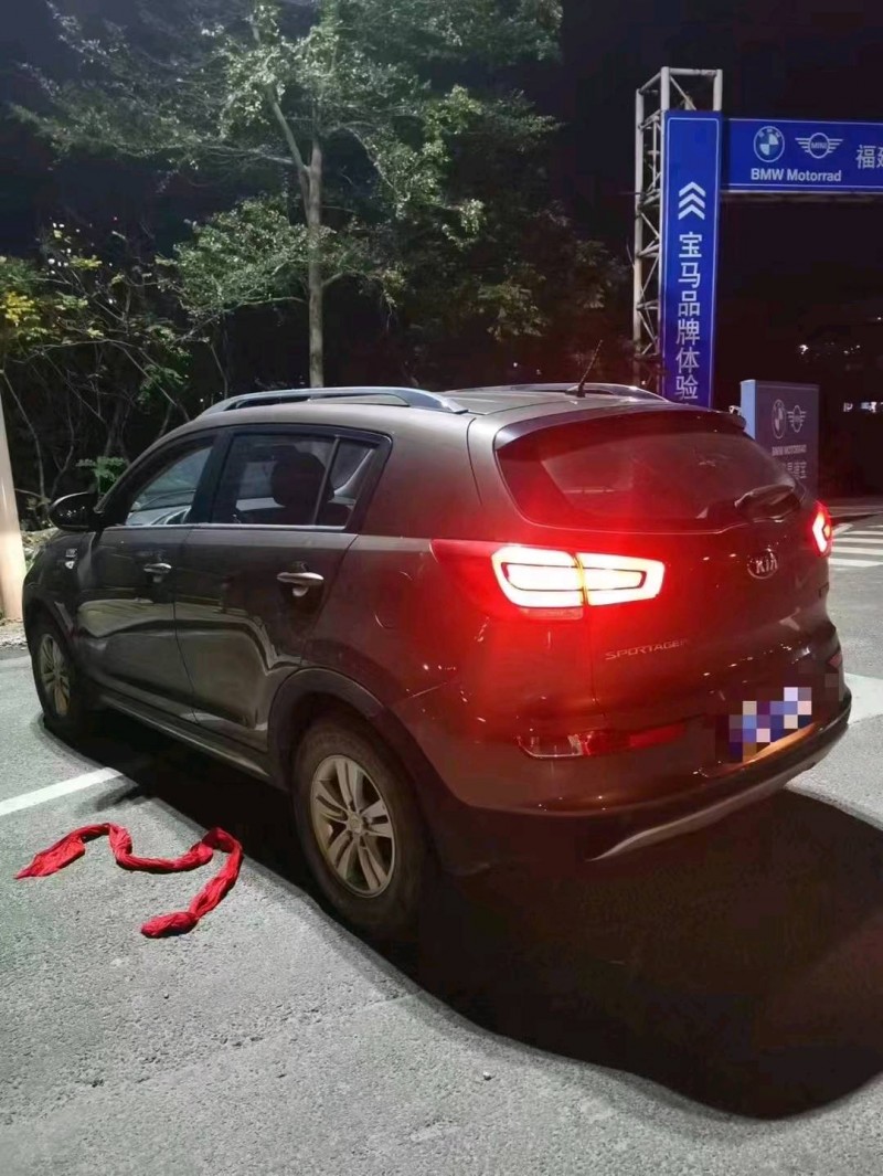 潍坊17年起亚智跑1