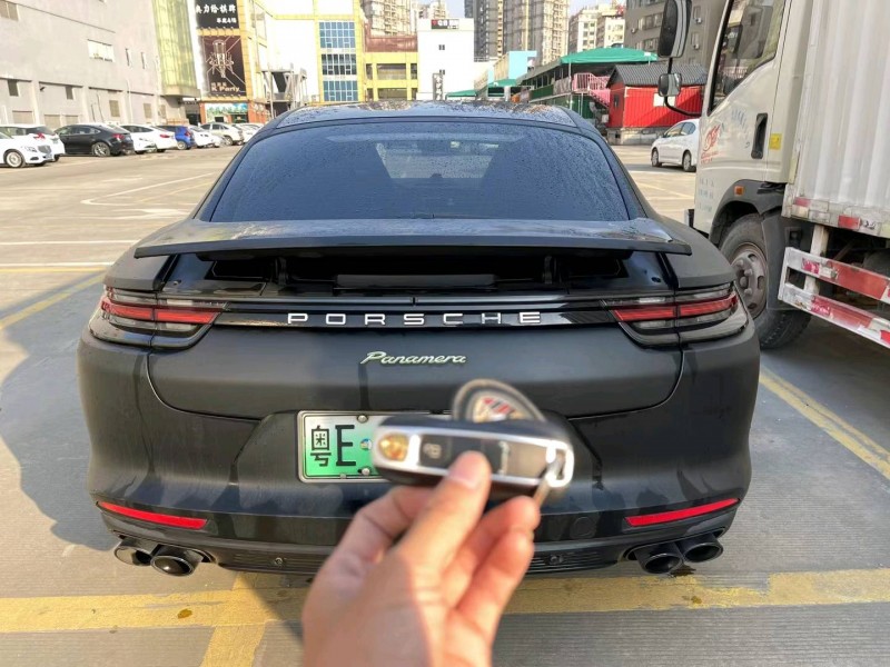 广州19年保时捷帕拉梅拉9