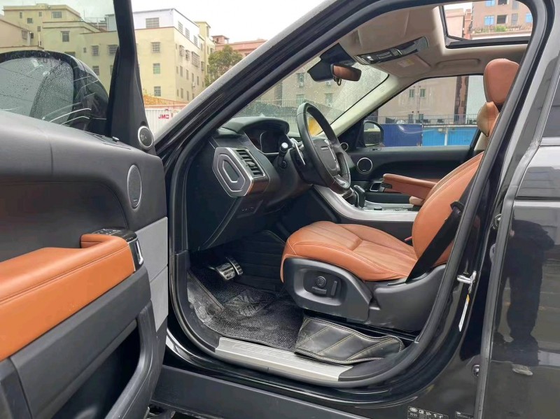 广州18年路虎揽胜运动8