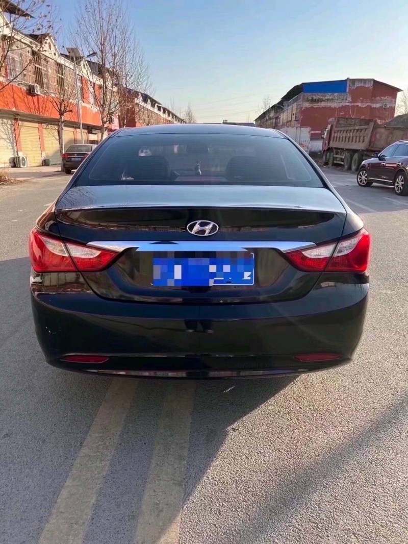 宿州14年现代索纳塔八9