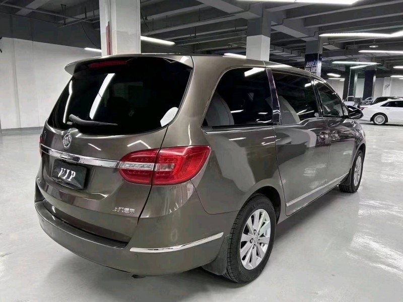 济南17年别克GL82