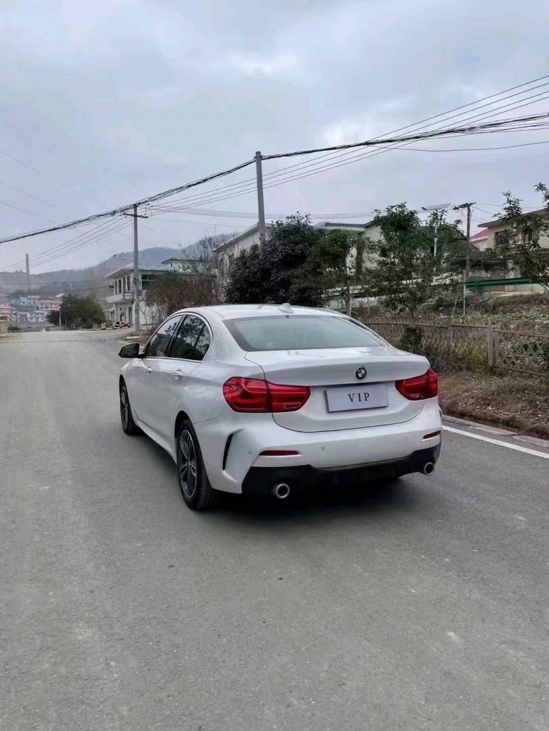 宜春22年宝马1系9