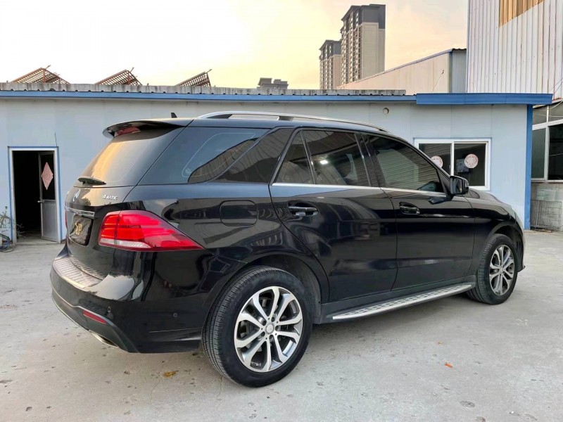 济宁16年奔驰GLE8