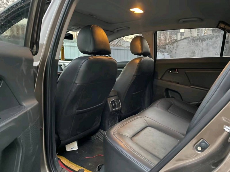 济宁15年起亚智跑5