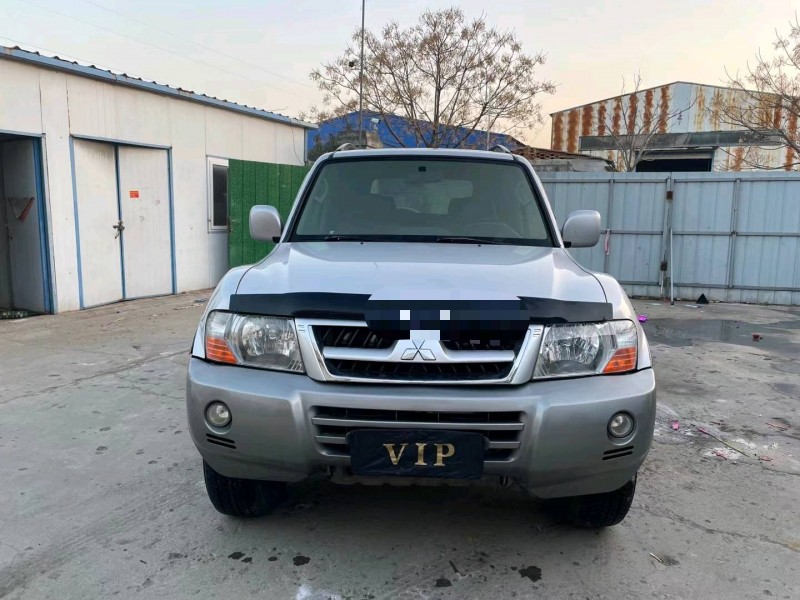 济宁08年三菱帕杰罗9