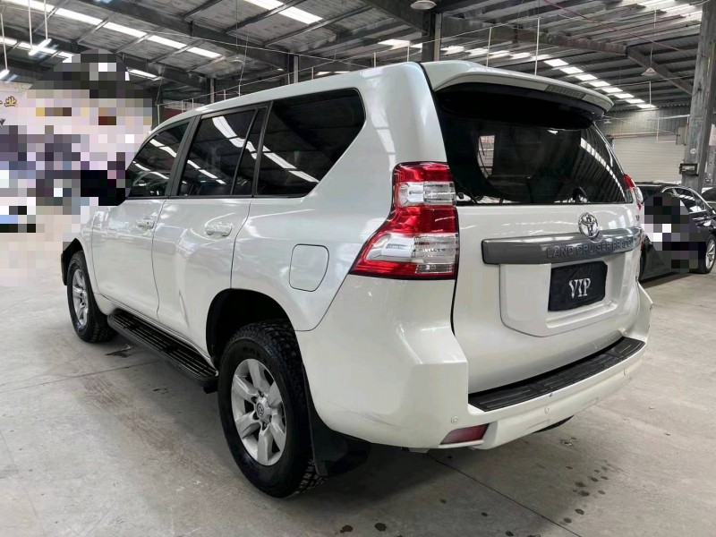 济宁14年丰田普拉多2