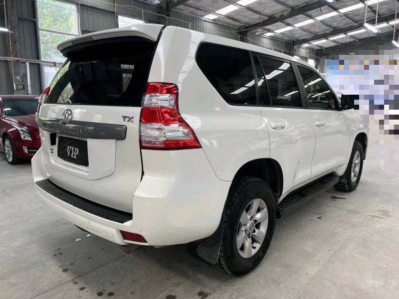 济宁14年丰田普拉多3