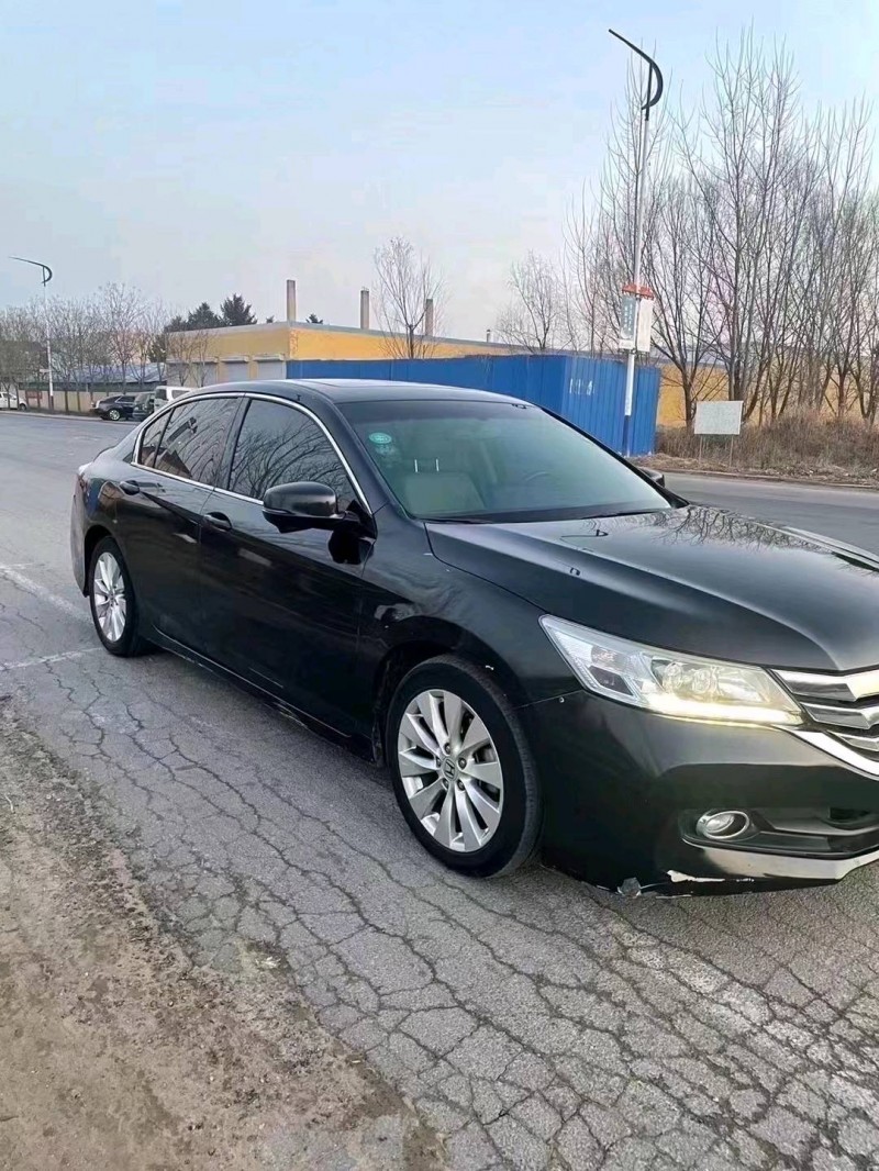 东营13年本田雅阁8