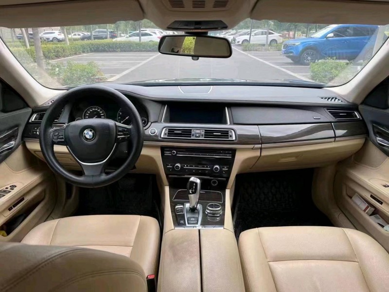 济宁15年宝马7系4