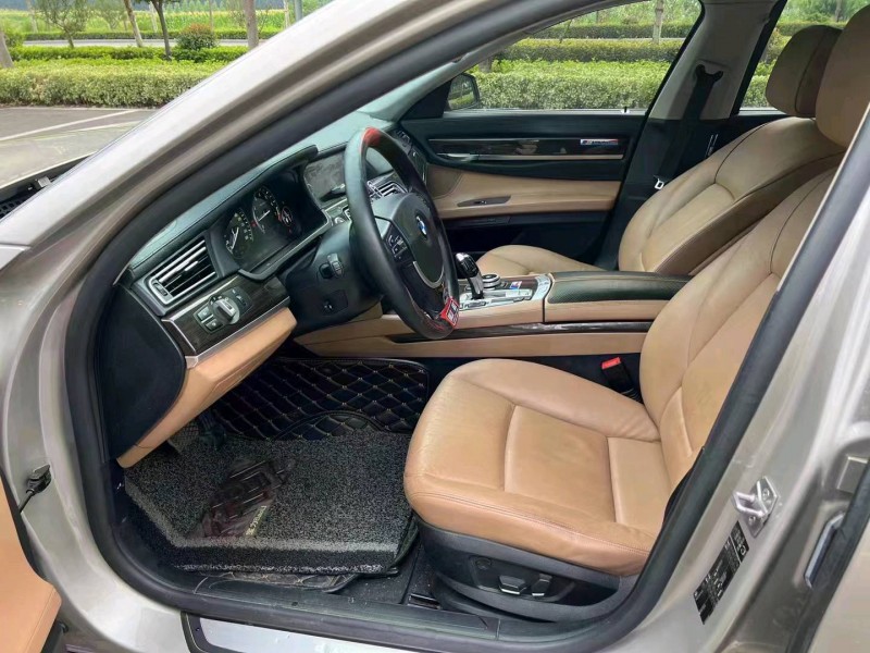 济宁12年宝马7系4