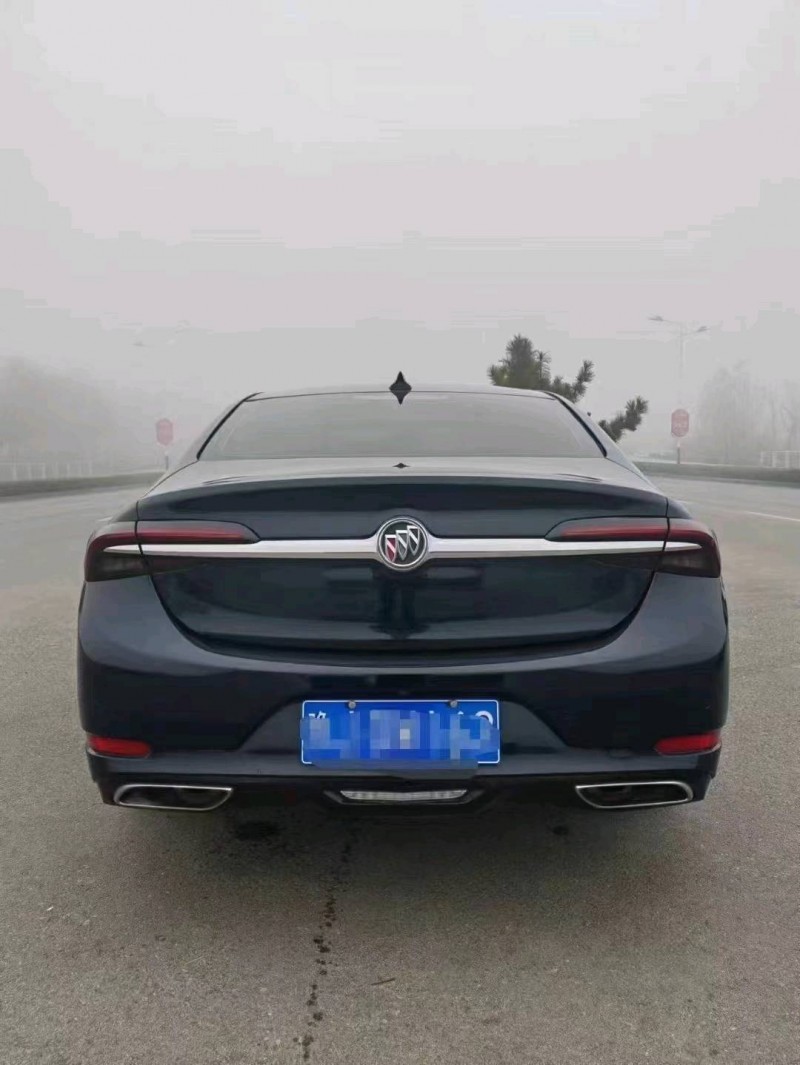 枣庄20年别克君越8