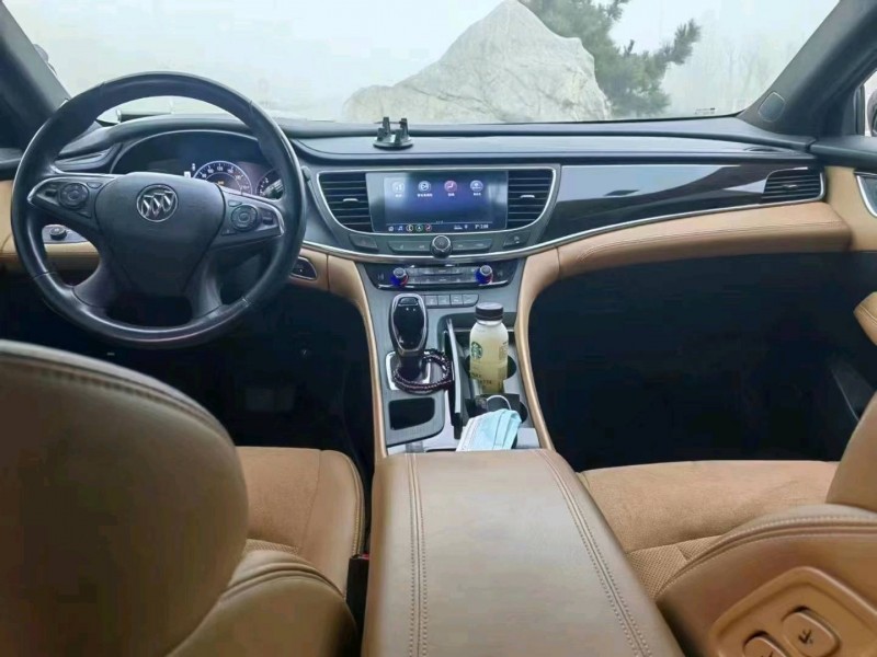 枣庄20年别克君越5