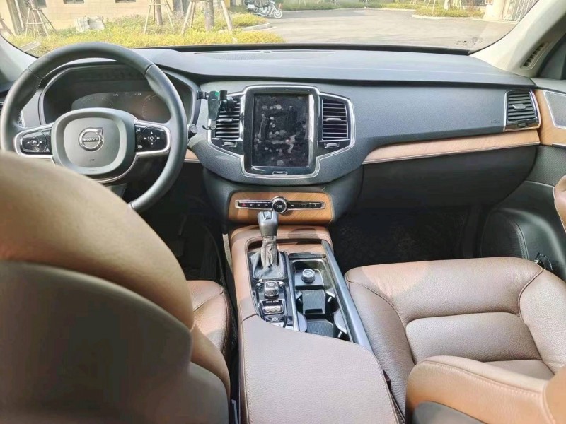 重庆20年沃尔沃XC902