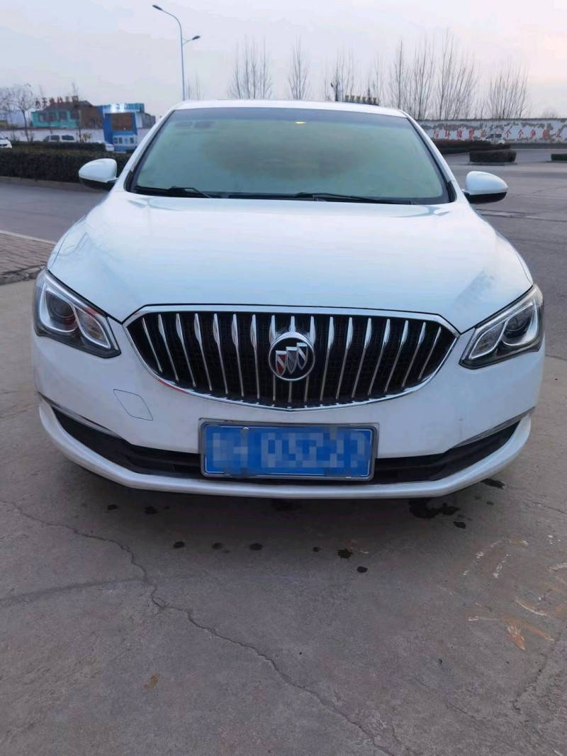 济宁15年别克英朗1