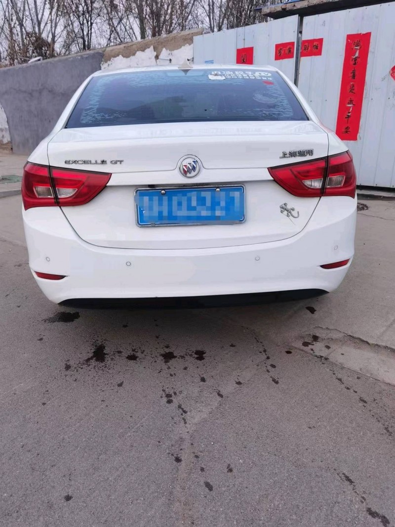 济宁15年别克英朗3