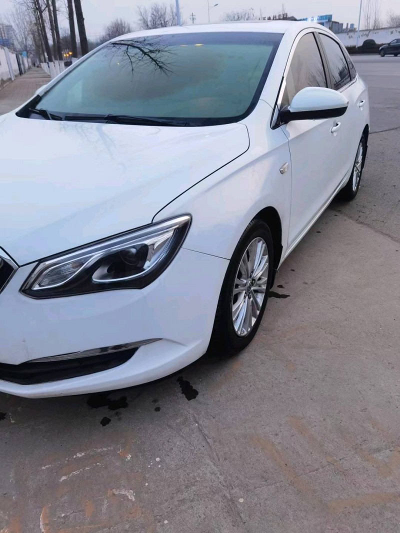 济宁15年别克英朗2