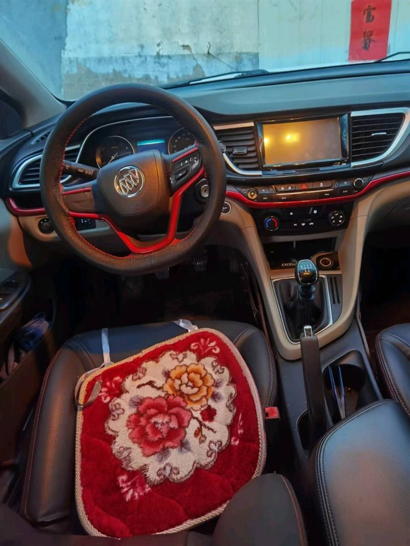 济宁15年别克英朗5