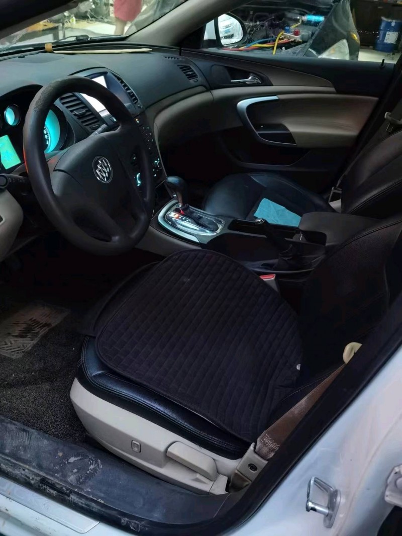 济宁12年别克君威5