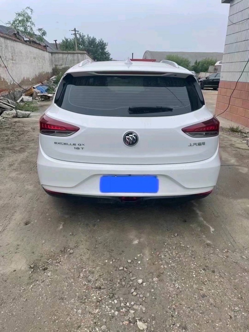 枣庄19年别克威朗4