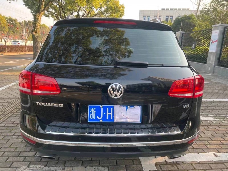 嘉兴17年大众途锐6