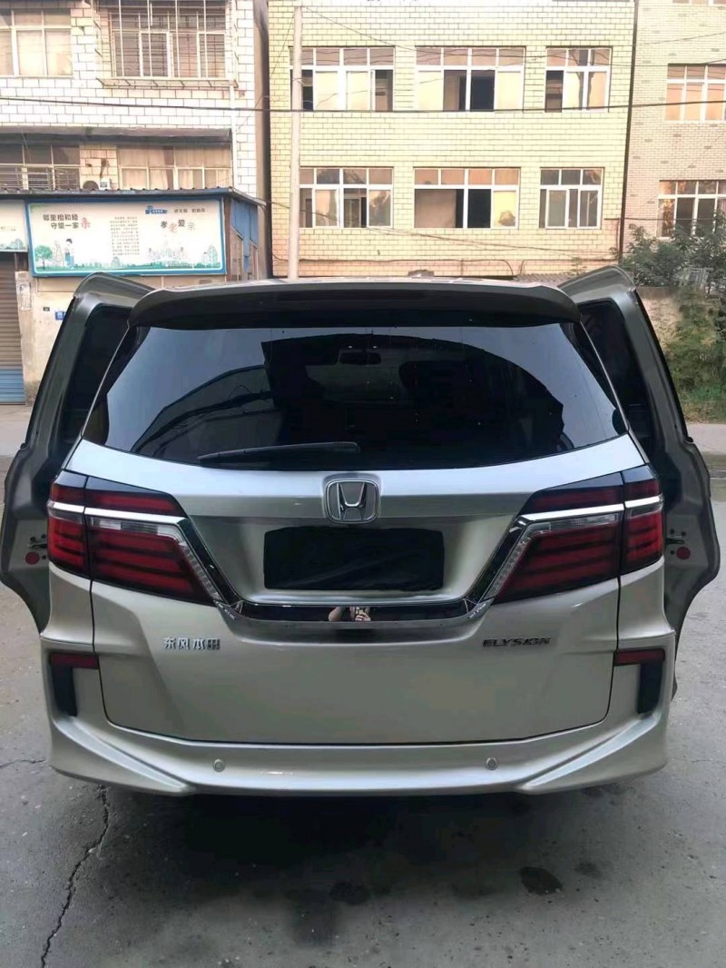 宜昌19年本田艾力绅1