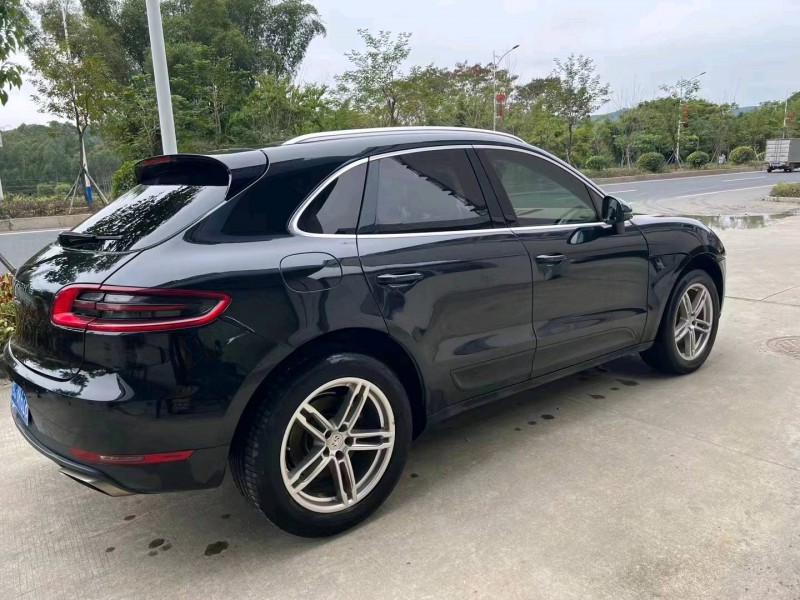 珠海15年保时捷Macan3