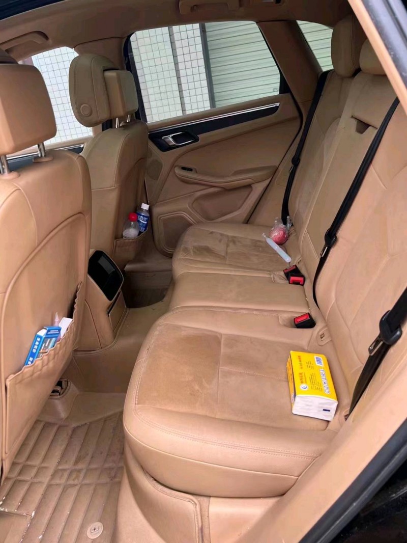 珠海15年保时捷Macan4