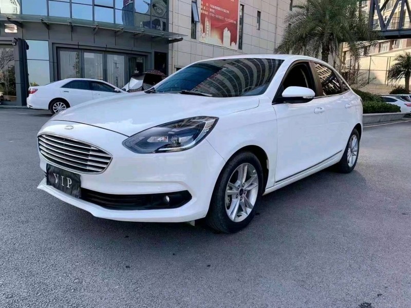 宜春21年福特福睿斯3