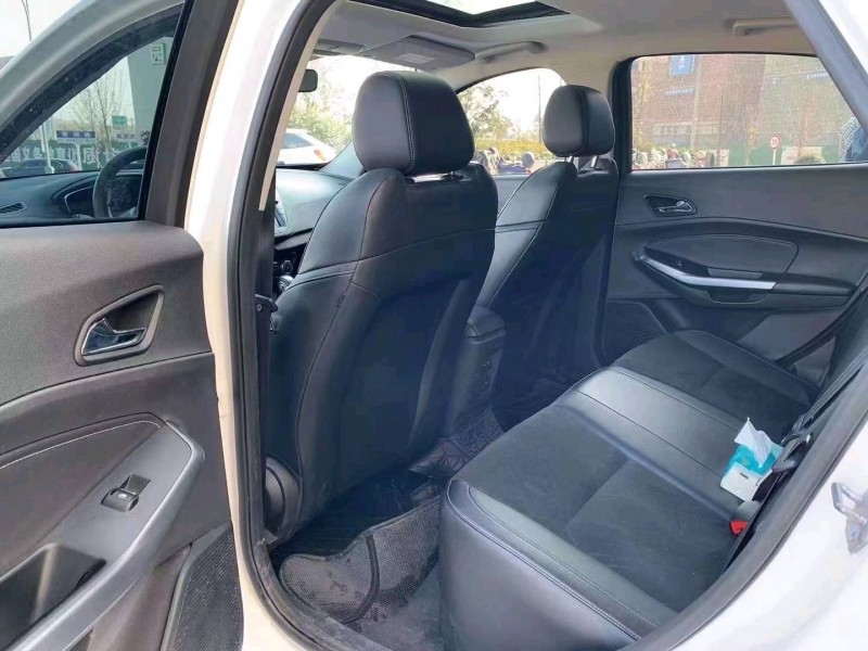 宜春21年福特福睿斯4